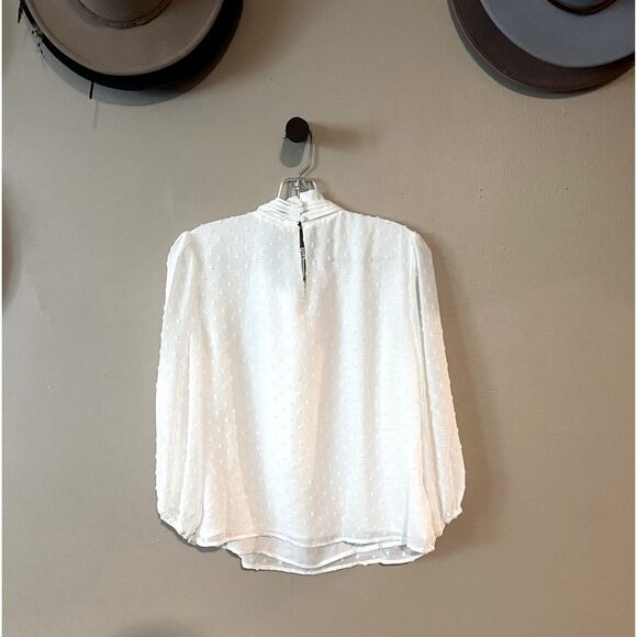 Riley & Rae Swiss Dot Neck Tie Blouse White Size Medium - Picture 8 of 11